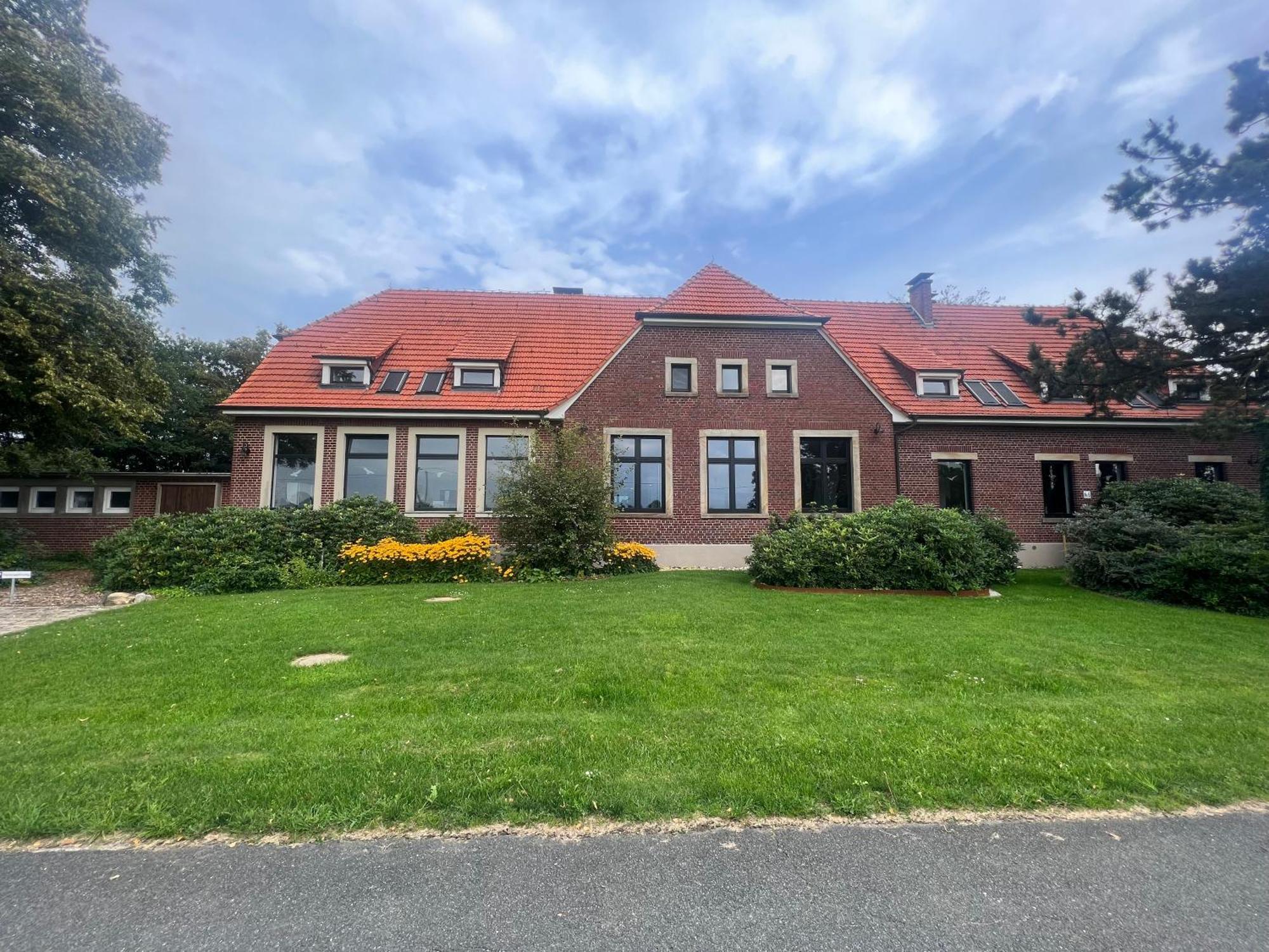 Dreckerhook, Oasis To Slow Down! Raesfeld Buitenkant foto